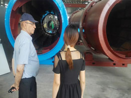 哥倫比亞雞糞烘干客戶來單位考察設備